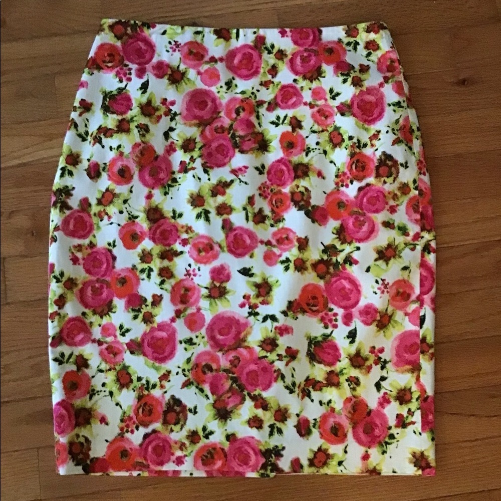 NEW ANN TAYLOR FLORAL LINED COTTON PENCIL SKIRT - GORGEOUS LUXURIOUS FABRIC!